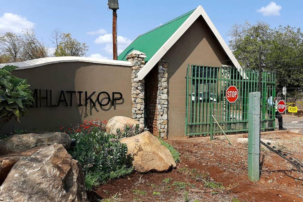 Kruger Southern Cross Малелейн Екстериор снимка